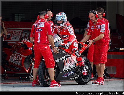 hayden_008_motogp_sepang_test1_2010.JPG