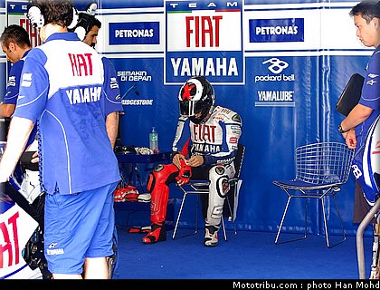 lorenzo_010_motogp_sepang_test1_2010.JPG