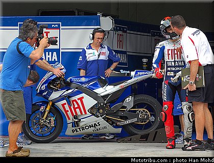 lorenzo_012_motogp_sepang_test1_2010.JPG