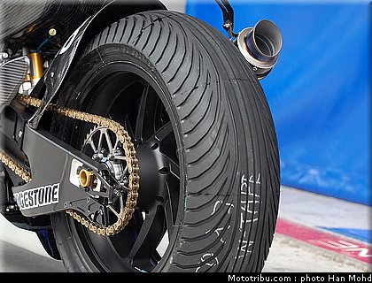 lorenzo_016_motogp_sepang_test1_2010.JPG