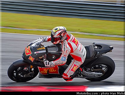 melandri_1_motogp_sepang_test1_2010.JPG