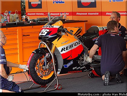 pedrosa_009_motogp_sepang_test1_2010.JPG