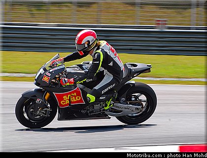 simoncelli_003_motogp_sepang_test1_2010.JPG