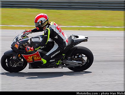 simoncelli_004_motogp_sepang_test1_2010.JPG