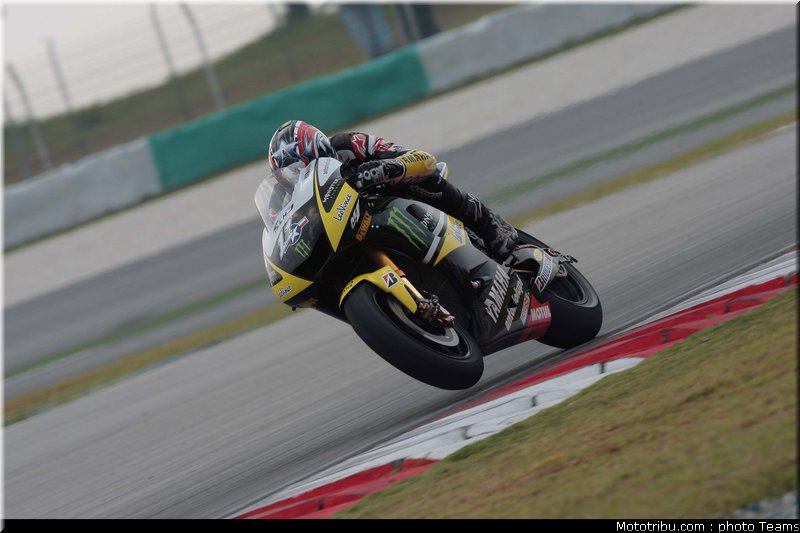 spies_07_motogp_test_sepang1_2010