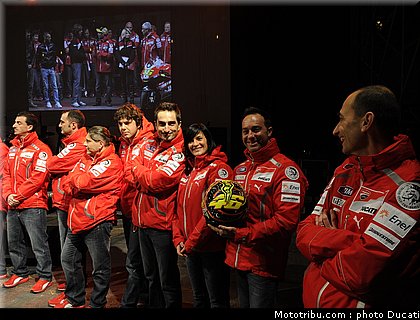 ducati_night_2011_021.JPG