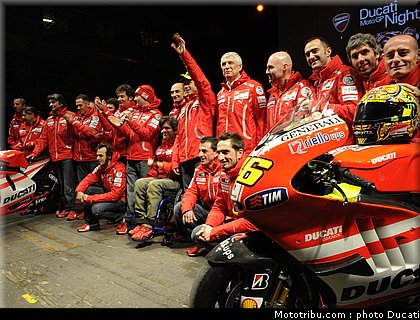 ducati_night_2011_023.JPG