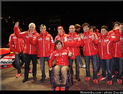 ducati_night_2011_024.JPG