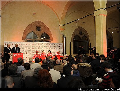 ducati_night_2011_029.JPG