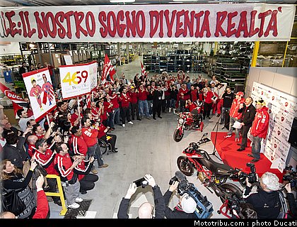 ducati_night_2011_040.jpg