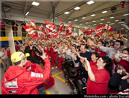 ducati_night_2011_045.jpg
