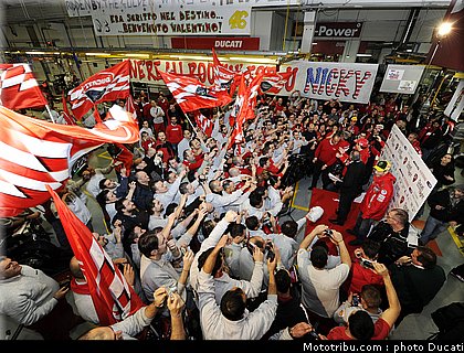 ducati_night_2011_056.jpg
