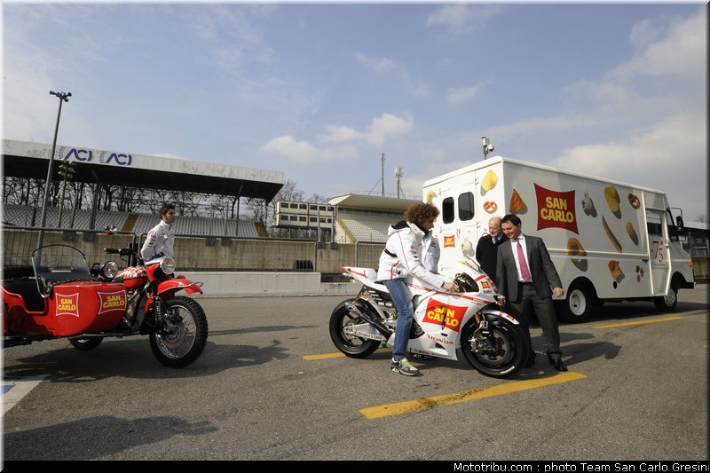 motogp_team_gresini_san_carlo_2011_013