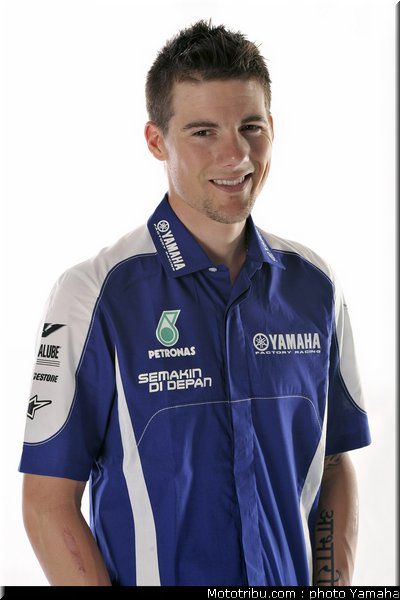 motogp_yamaha_racing_team_2011_spies_04