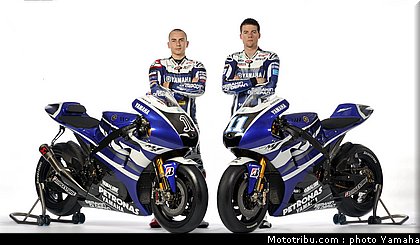motogp_yamaha_racing_team_2011_lorenzo_spies_006.jpg
