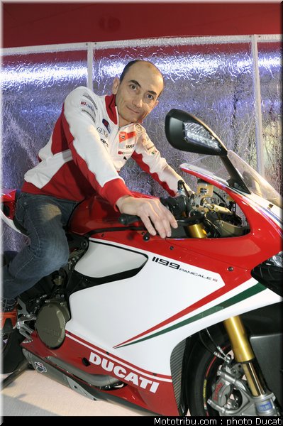 motogp_2012_ducati_vrooom_006