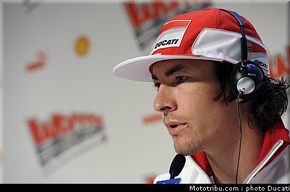 motogp_2012_ducati_vrooom_008.jpg