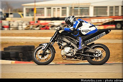 bleu_006_zarco_fellon_grand_prix_2012.jpg