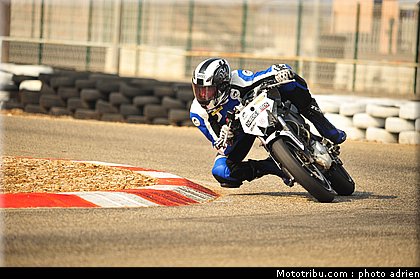 bleu_009_zarco_fellon_grand_prix_2012.jpg