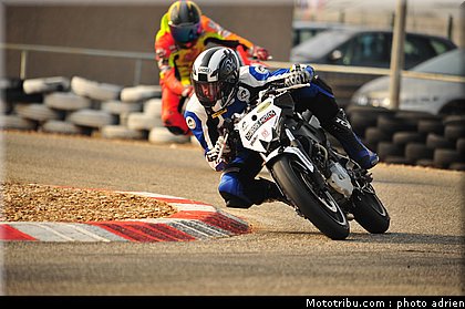 bleu_016_zarco_fellon_grand_prix_2012.jpg