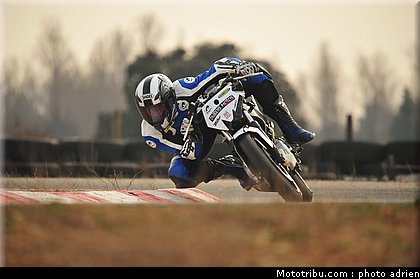 bleu_017_zarco_fellon_grand_prix_2012.jpg