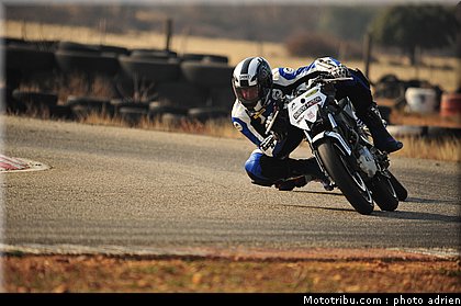 bleu_023_zarco_fellon_grand_prix_2012.jpg