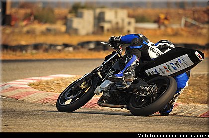 bleu_026_zarco_fellon_grand_prix_2012.jpg