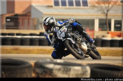 bleu_027_zarco_fellon_grand_prix_2012.jpg