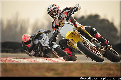 suzuki_011_zarco_fellon_grand_prix_2012.jpg