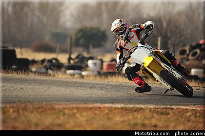 suzuki_014_zarco_fellon_grand_prix_2012.jpg