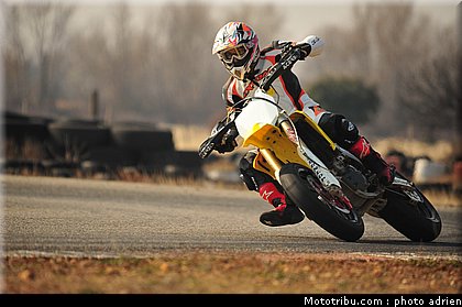 suzuki_015_zarco_fellon_grand_prix_2012.jpg