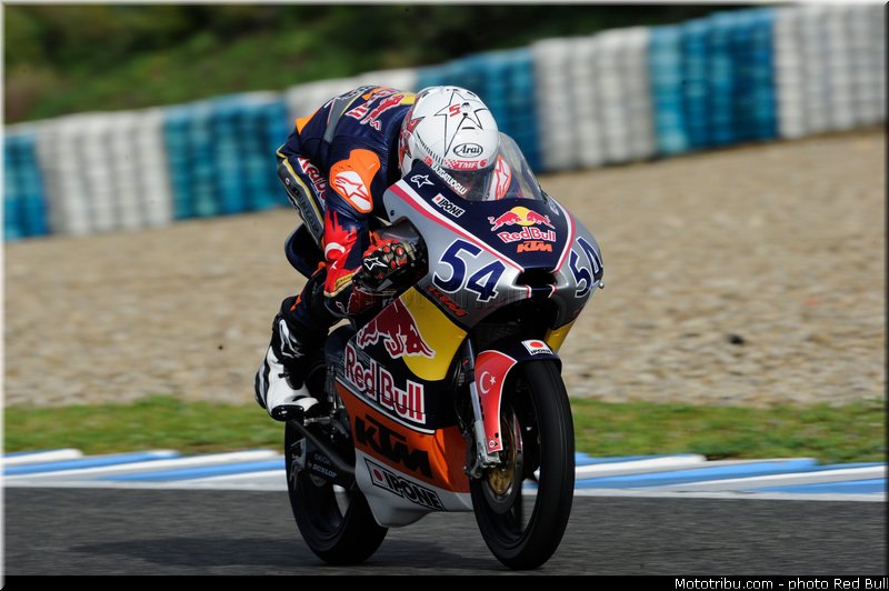razgatlioglu_005_redbull_motogp_rookies_cup_2013_test_fevrier
