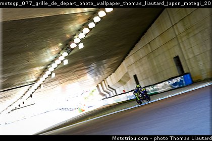 motogp_077_grille_de_depart_photo_wallpaper_thomas_liautard_japon_motegi_2018.jpg