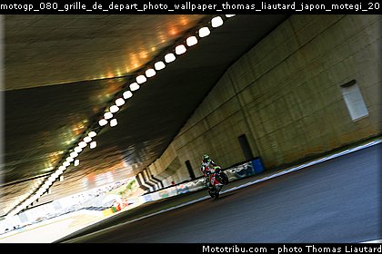 motogp_080_grille_de_depart_photo_wallpaper_thomas_liautard_japon_motegi_2018.jpg