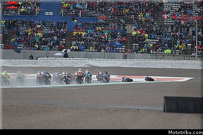 moto2_0077_les_photos_des_grands_prix_wallpapers_pixelmotards_patrick_olombel_valencia_2018.jpg