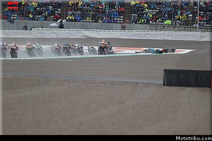 moto2_0083_les_photos_des_grands_prix_wallpapers_pixelmotards_patrick_olombel_valencia_2018.jpg