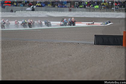 moto2_0090_les_photos_des_grands_prix_wallpapers_pixelmotards_patrick_olombel_valencia_2018.jpg