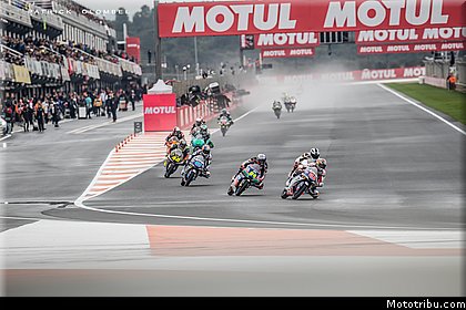 moto3_0002_les_photos_des_grands_prix_wallpapers_pixelmotards_patrick_olombel_valencia_2018.jpg