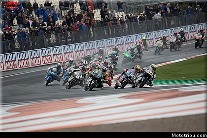 moto3_0057_les_photos_des_grands_prix_wallpapers_pixelmotards_patrick_olombel_valencia_2018.jpg