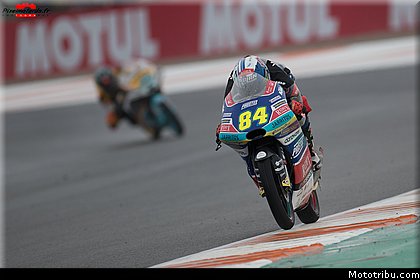 moto3_0115_les_photos_des_grands_prix_wallpapers_pixelmotards_patrick_olombel_valencia_2018.jpg