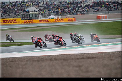 motogp_0025_les_photos_des_grands_prix_wallpapers_pixelmotards_patrick_olombel_valencia_2018.jpg