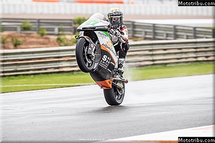 moto2 0030 vendredi essais libres photos hd wallpapers pixelmotards patrick olombel valencia 2018.jpg