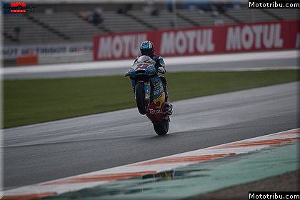 moto2 0124 vendredi essais libres photos hd wallpapers pixelmotards patrick olombel valencia 2018.jpg