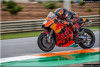 motogp 0025 vendredi essais libres photos hd wallpapers pixelmotards patrick olombel valencia 2018.jpg