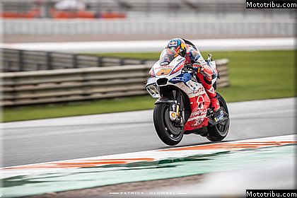 motogp 0043 vendredi essais libres photos hd wallpapers pixelmotards patrick olombel valencia 2018.jpg