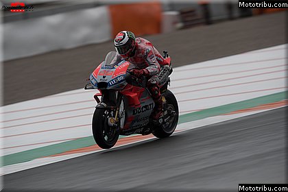 motogp 0081 vendredi essais libres photos hd wallpapers pixelmotards patrick olombel valencia 2018.jpg