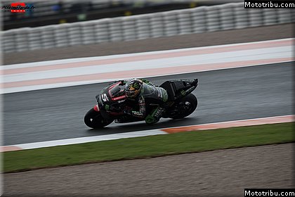 motogp 0108 vendredi essais libres photos hd wallpapers pixelmotards patrick olombel valencia 2018.jpg