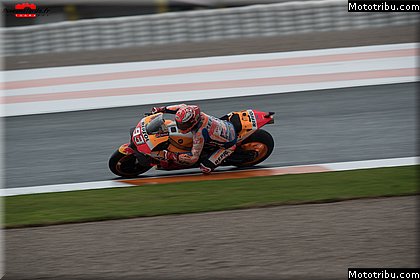 motogp 0110 vendredi essais libres photos hd wallpapers pixelmotards patrick olombel valencia 2018.jpg