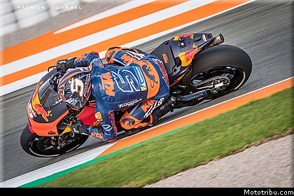 0028_tests_2019_motogp_valencia_2018.jpg