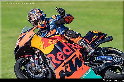 0062_tests_2019_motogp_valencia_2018.jpg